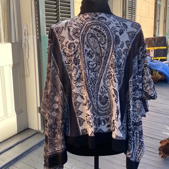 Very original Jean Paul Gaultier light sweater - Picture 4 of 11